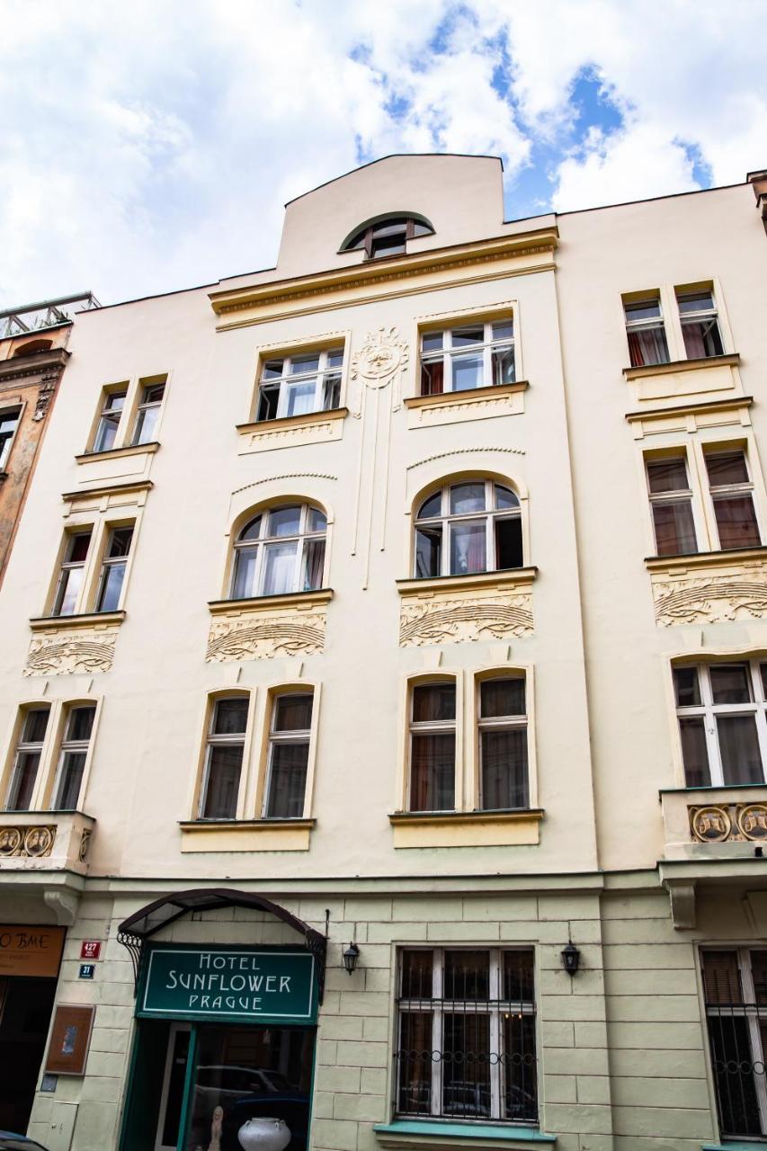 Hotel Sunflower Prague Exterior photo